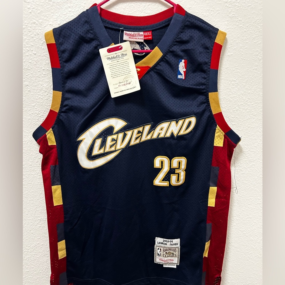 Lebron James jersey Brand new with tags! Make an offer!